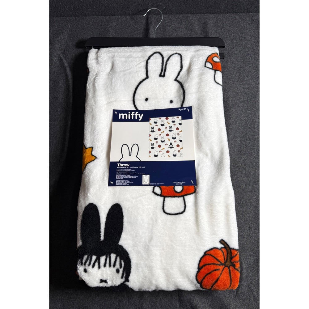 Miffy Halloween Plush Throw Blanket 46" X 60" (117 cm X 152 cm) Brand New NWT